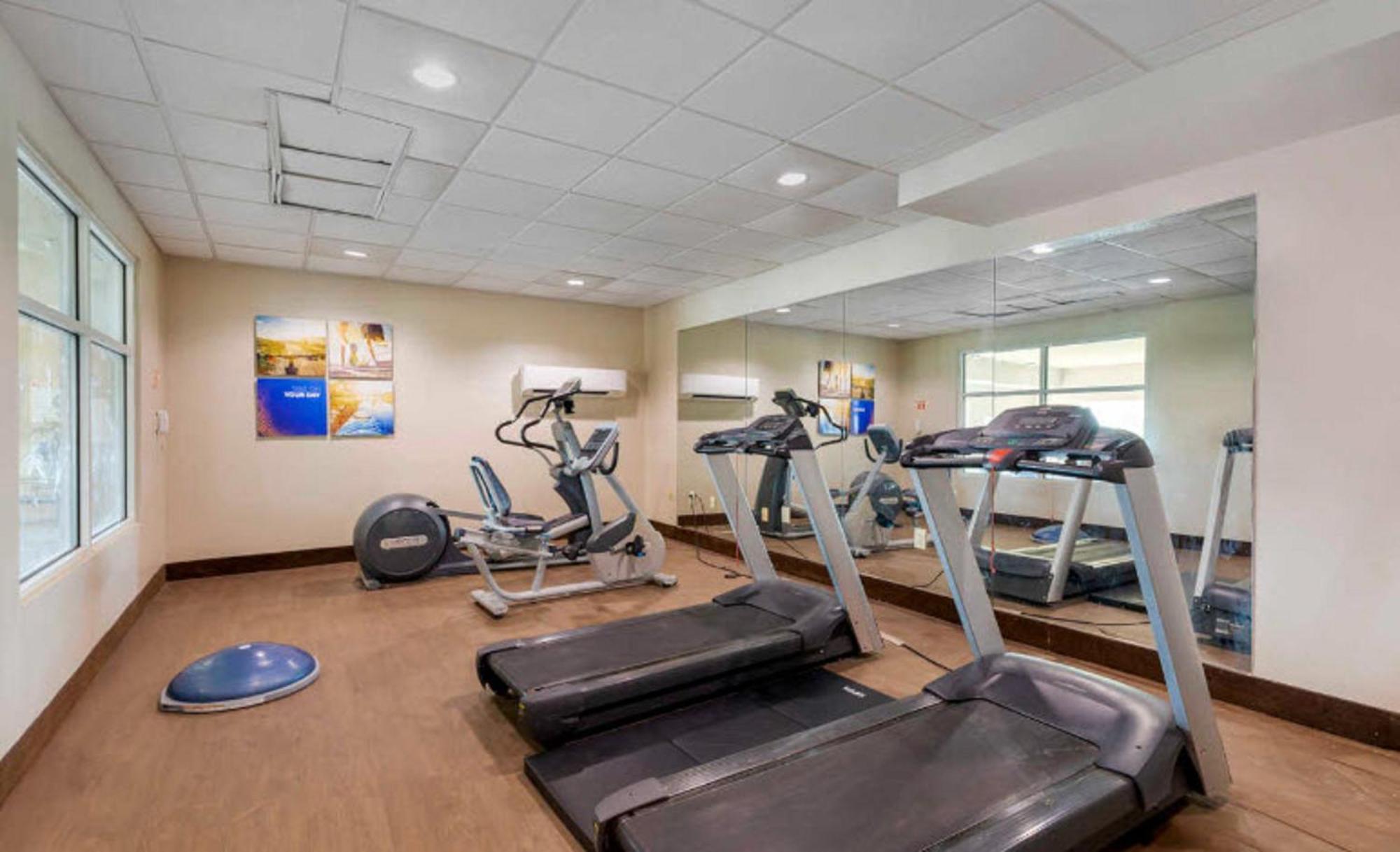 Lake Texoma Inn And Suites دنيسون المظهر الخارجي الصورة